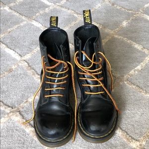 Dr. martens 1460 women classic black boots